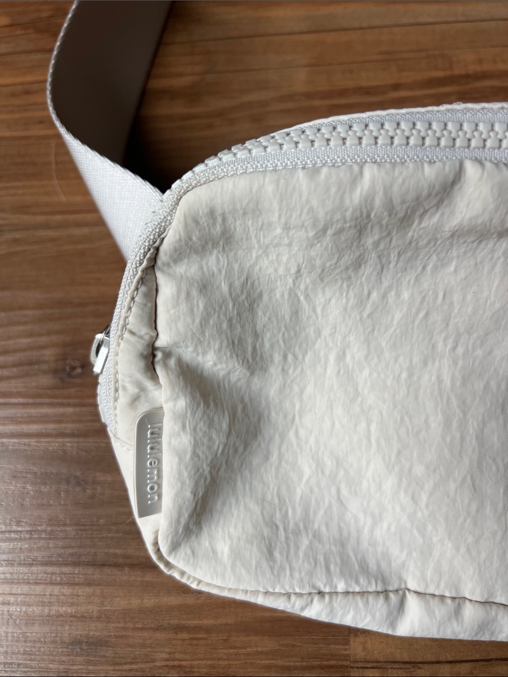 Lululemon Everywhere Belt Bag 1L in White Opal - Picture 7 of 11